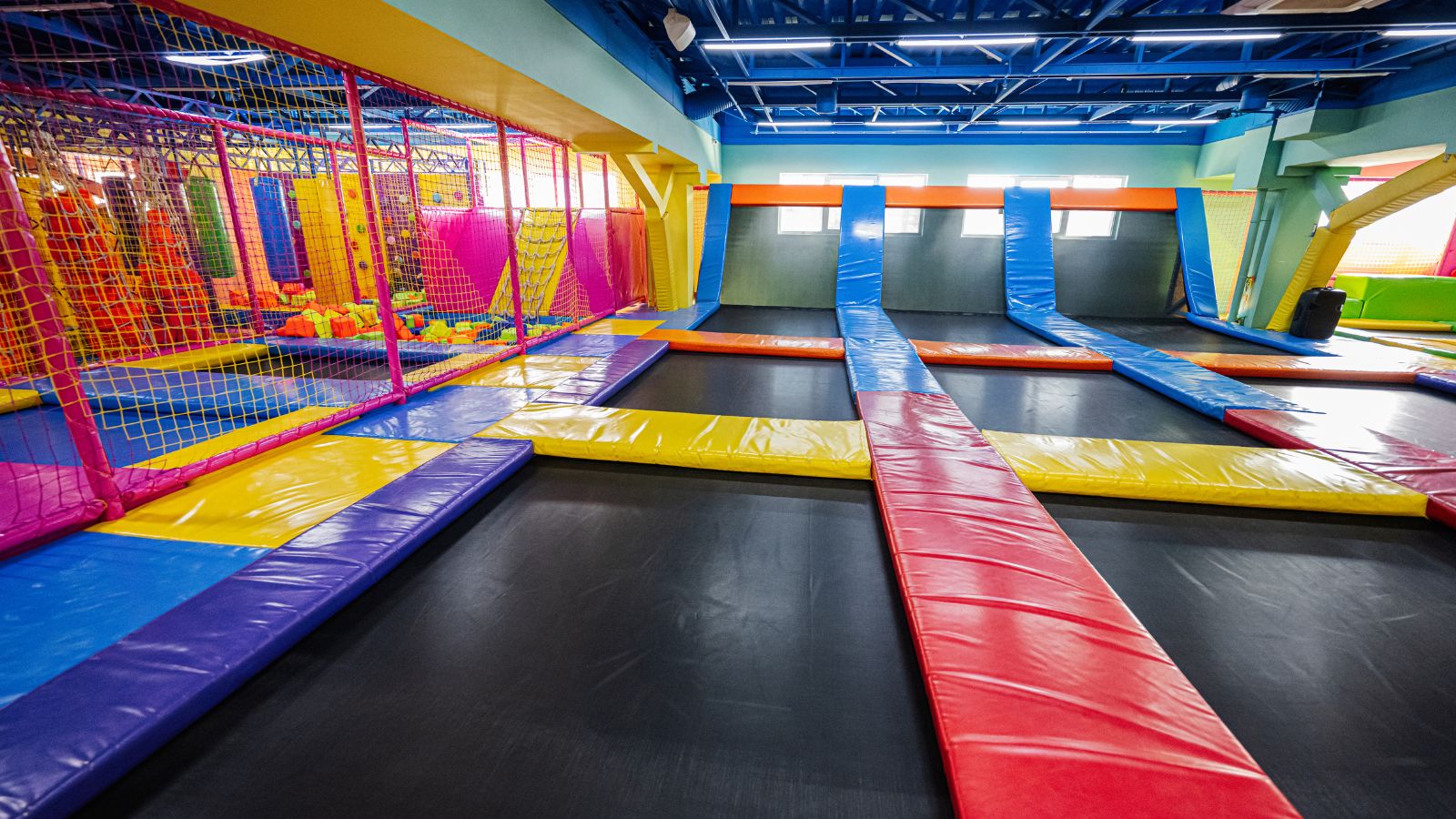 Indoor trampoline